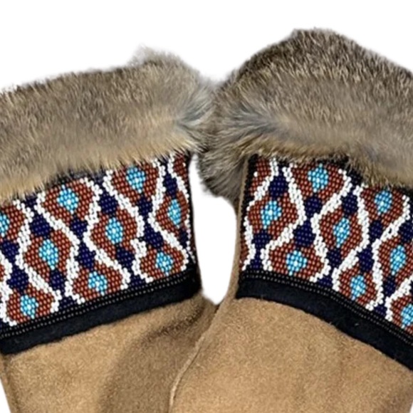 RYSY SHORT CUFF MITTEN IN BROWN - Picture 14 of 15